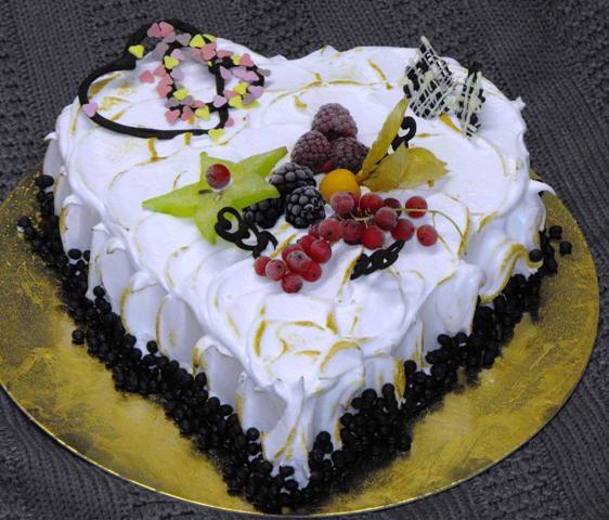 Gâteau coeur – fruits rouges