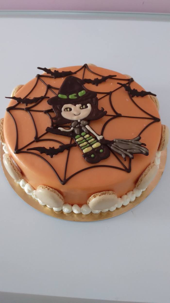 Gâteau Halloween – sorcière